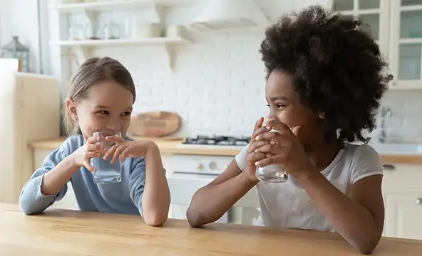 <img width="200" alt="Reasons homes kitchen family 3" src="https://www.culligan.no/wp-content/themes/culligan-emea/img/four-reasons-module//reasons-homes-kitchen-family-3.webp" /> Reasons homes kitchen family 3